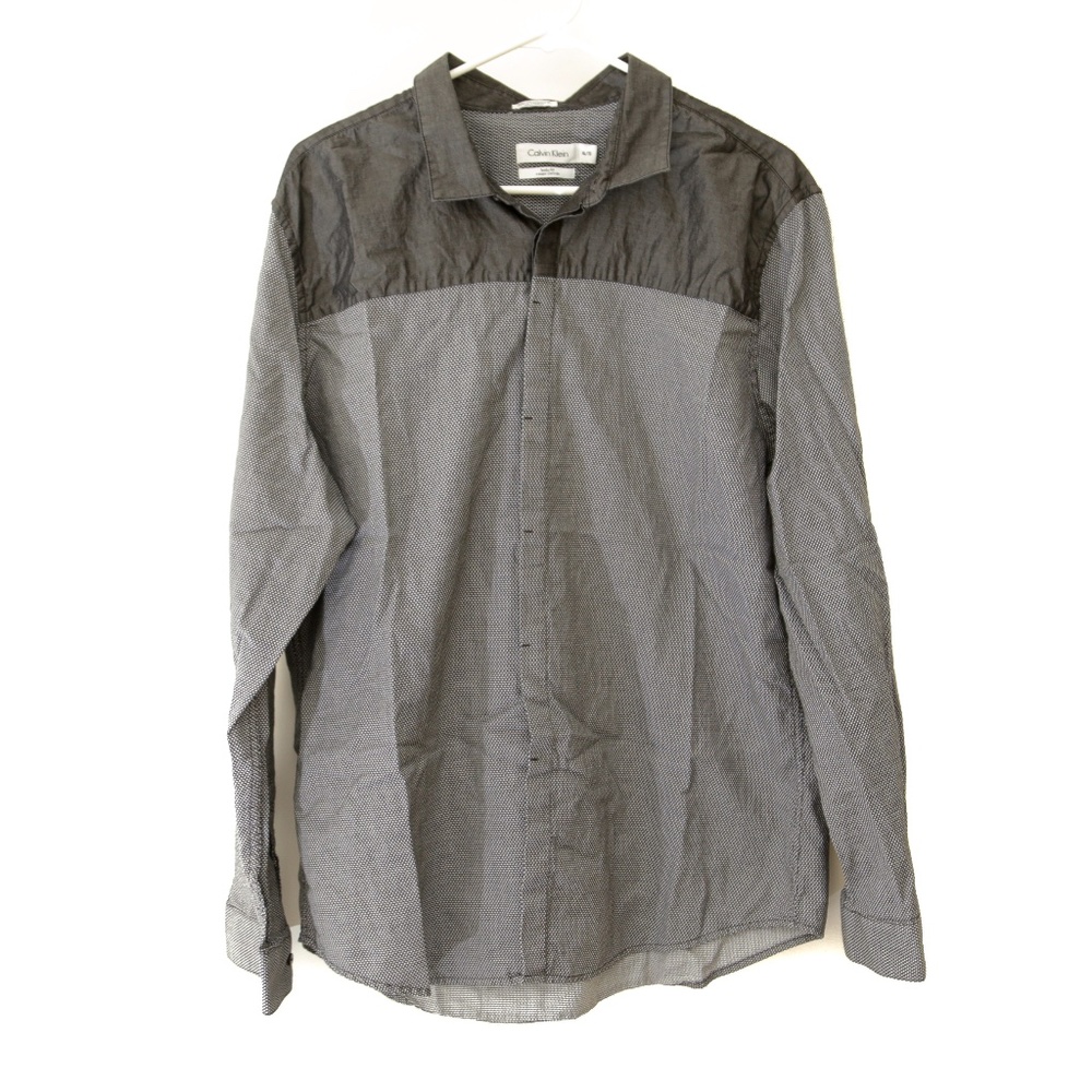 Calvin Klein Men's XL Body Fit Button-Down Shirt - Gray / Black